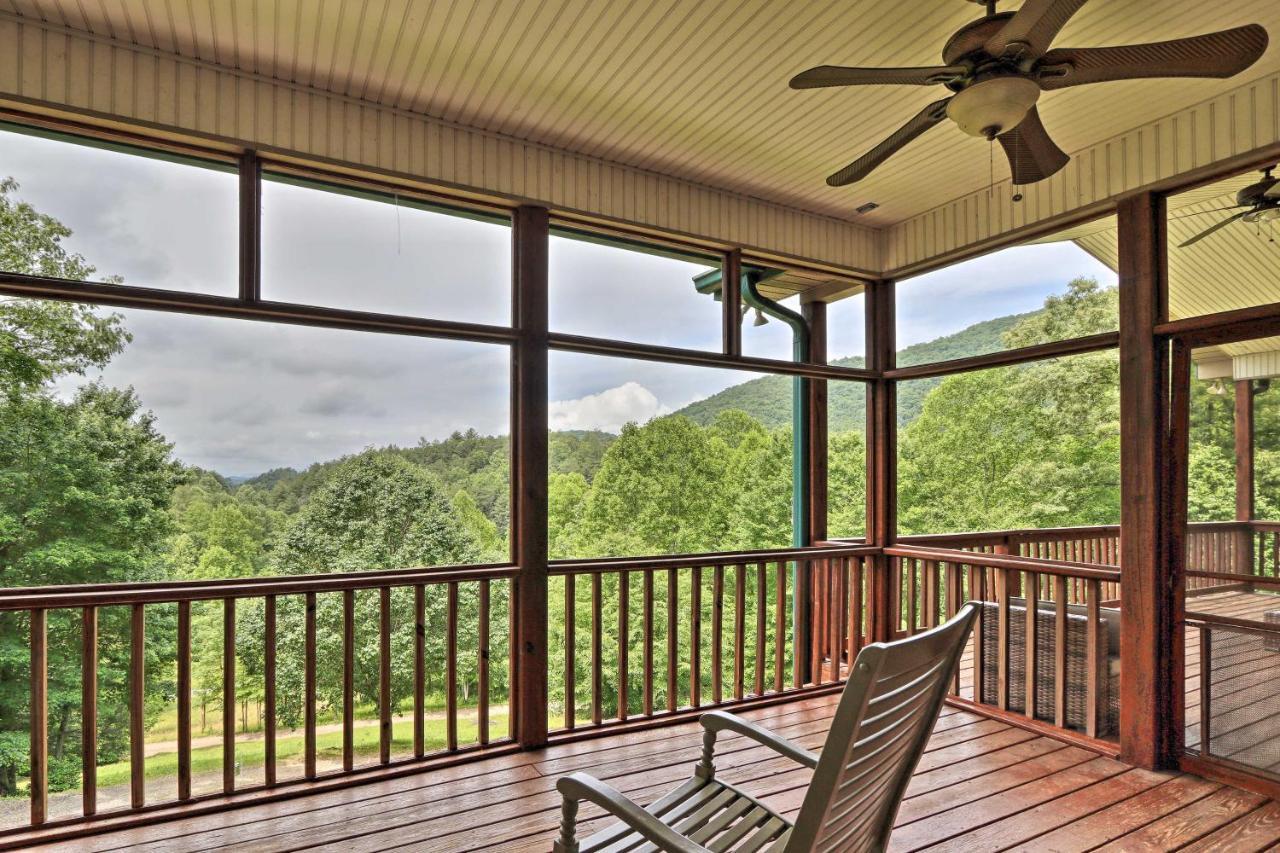 Expansive Home On 16 Acres With Smoky Mountain Views เมอร์ฟี ภายนอก รูปภาพ